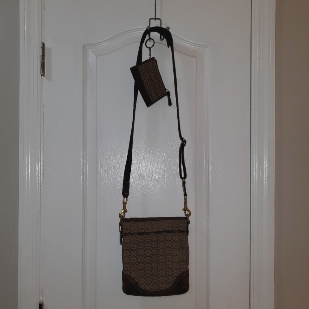 Vintage coach 1584 crossbody bag with matching coin purse